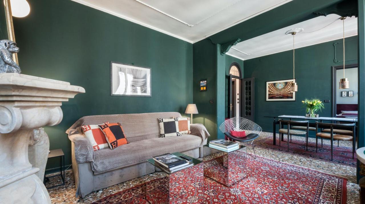 Stylish Renovated Apartment In The Heart Of The City Венеція Екстер'єр фото